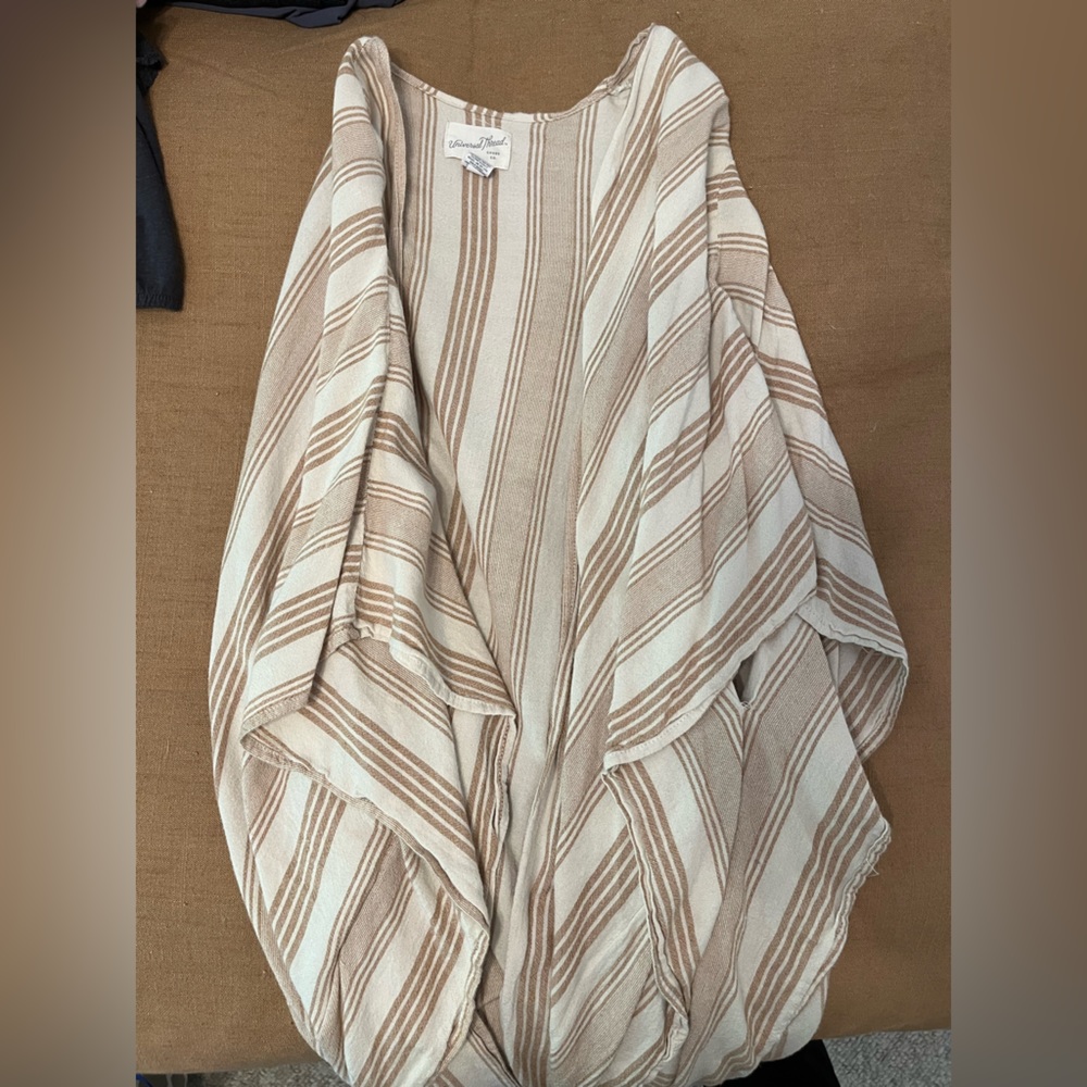 Cover/wrap. Lightweight, excellent condition